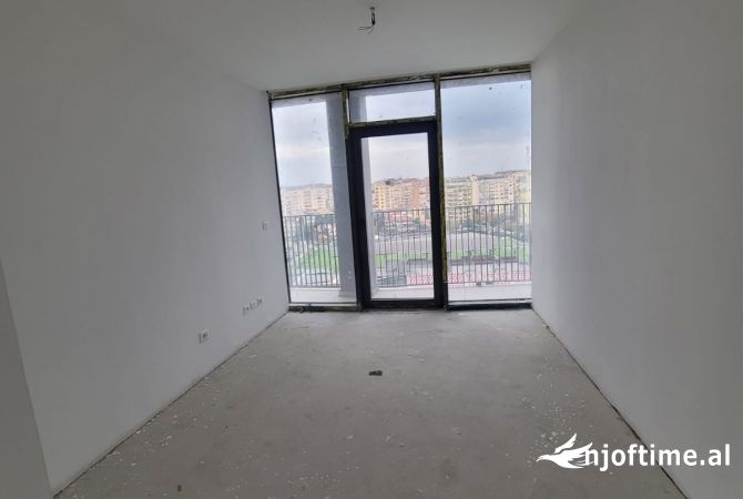 Appartamento in vendita a Tirana 3+1, Vuoto