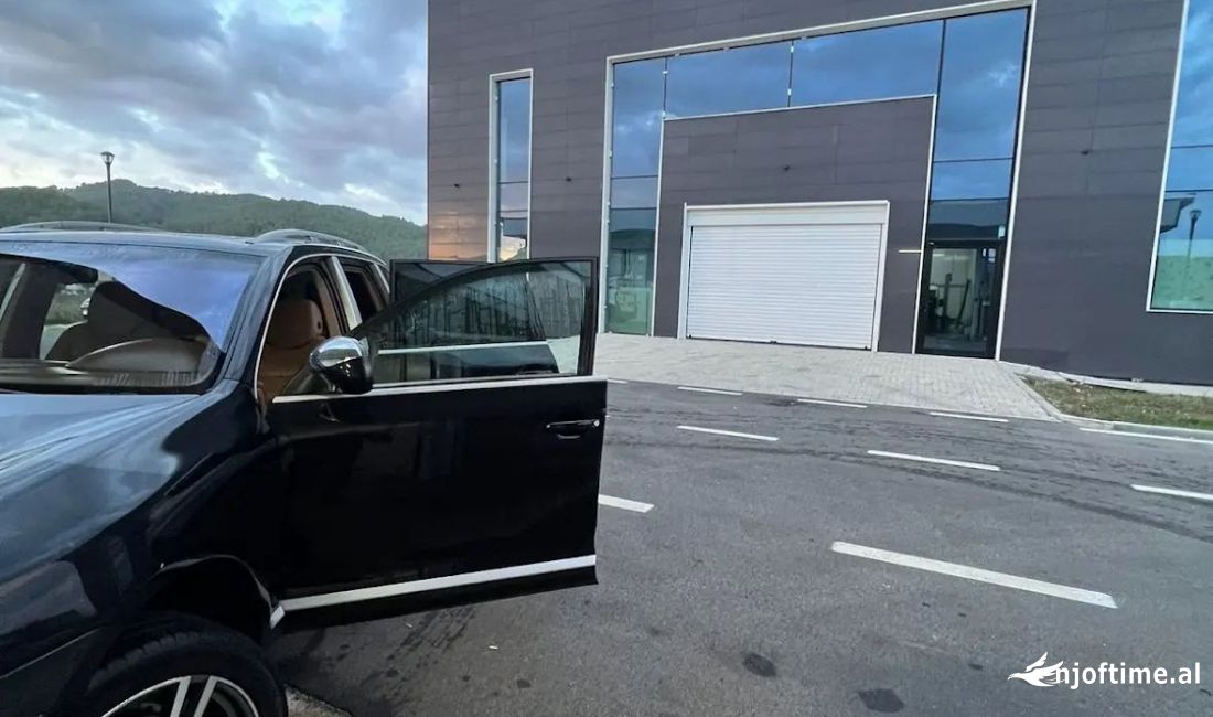 Jepet me qera ambjent biznesi ne Vaqarr/ 1650 euro