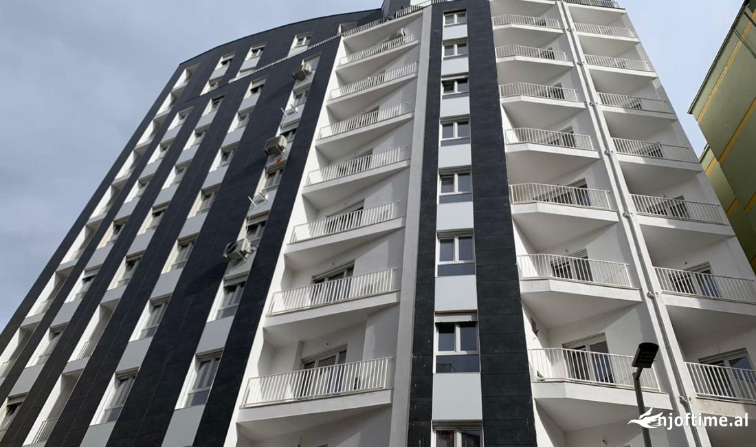 Shtepi ne shitje Apartament ne Tirane, 1+1, Mobilimi Bosh, pa mobiluar, Pagesa 179,000  Euro.