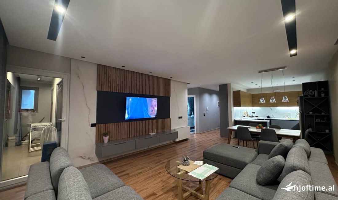 Shtepi ne shitje Apartament ne Tirane, 2+1, Mobilimi E mobiluar, Pagesa 360,000  Euro.