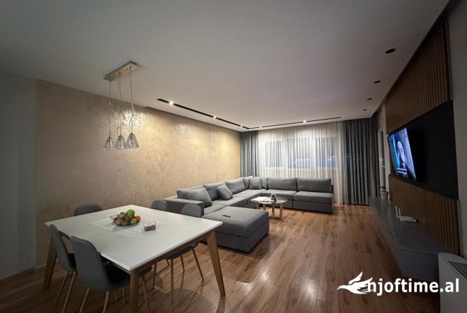 Shtepi ne shitje Apartament ne Tirane, 2+1, Mobilimi E mobiluar, Pagesa 360,000  Euro.