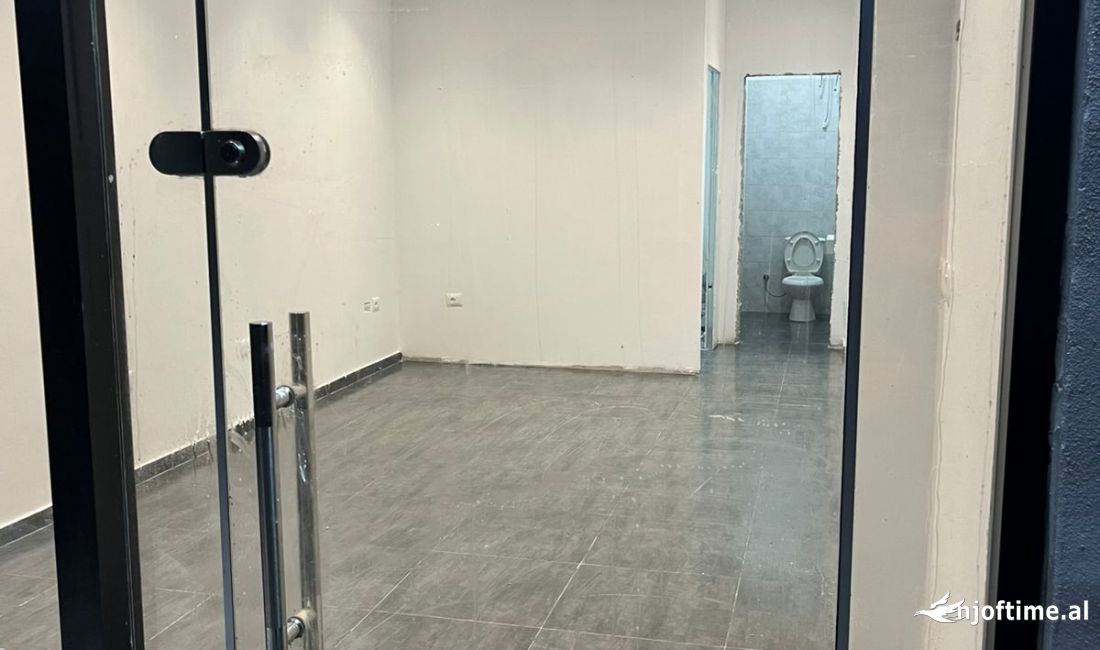 Jepet me qera ambjent biznesi ne Astir/ 350 euro