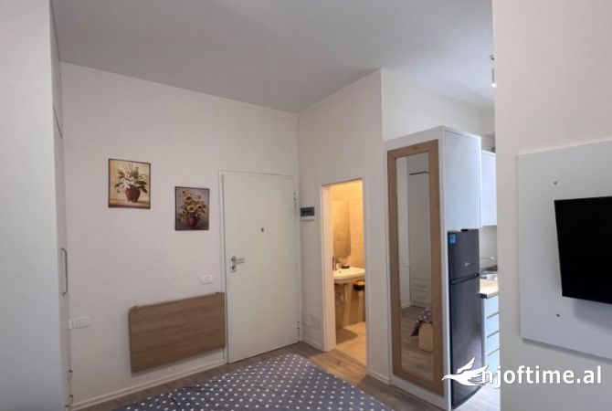 Jepet me qera garsoniere ne Kompleksin Magalem 21/ 350€