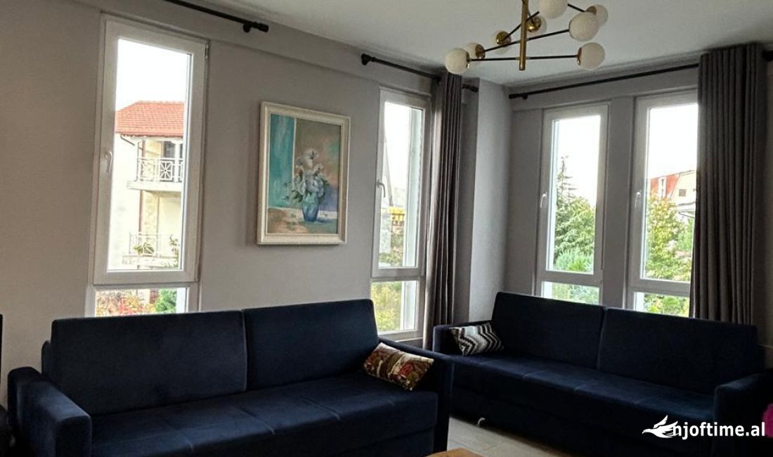 Shtepi ne shitje Apartament ne Pogradec, 1+1, Mobilimi E mobiluar, Pagesa 110,000  Euro.