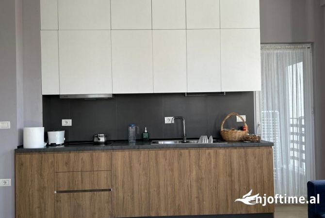 Shtepi ne shitje Apartament ne Pogradec, 1+1, Mobilimi E mobiluar, Pagesa 110,000  Euro.