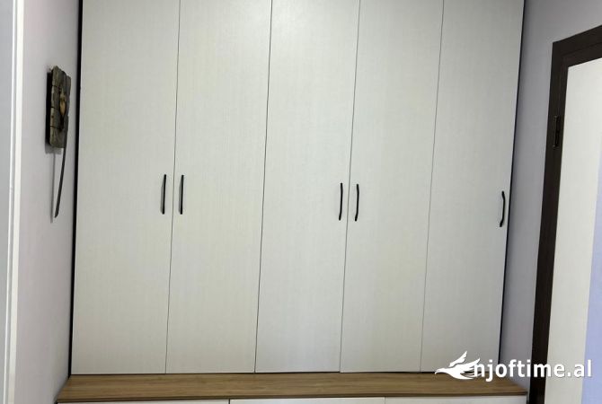 Shtepi ne shitje Apartament ne Pogradec, 1+1, Mobilimi E mobiluar, Pagesa 110,000  Euro.