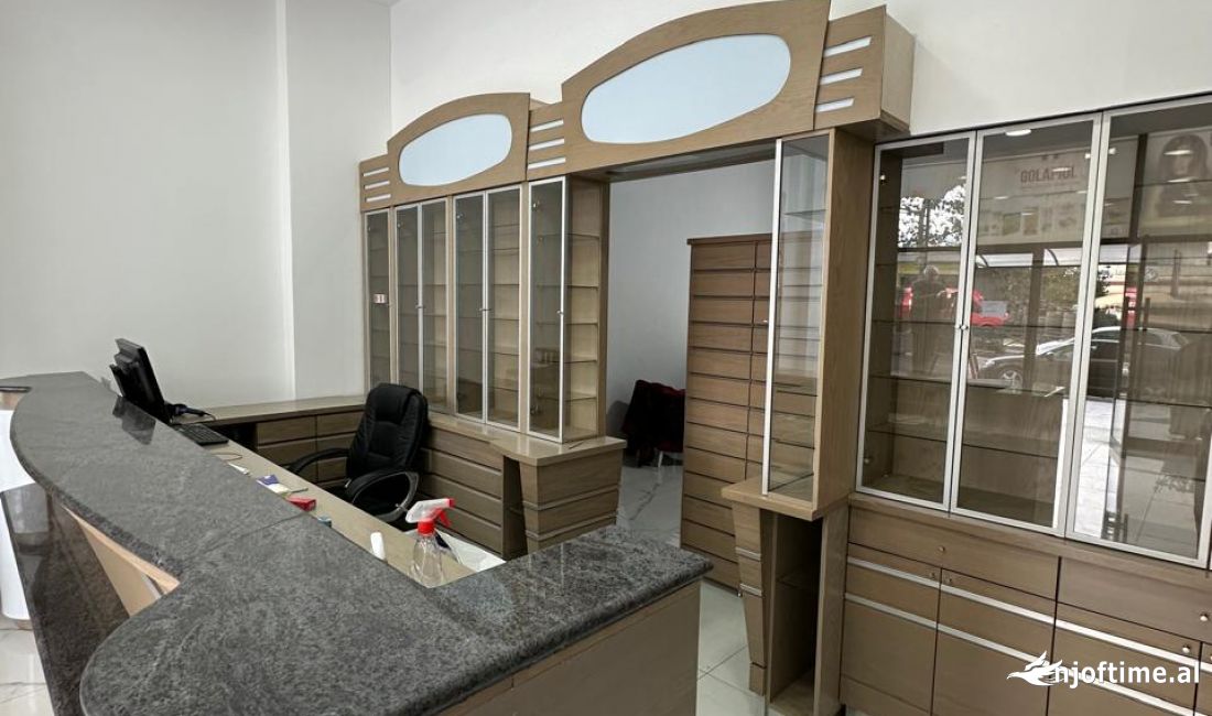 Jepet me qera ambjent biznesi ne Koder Kamez/ 50,000 ALL