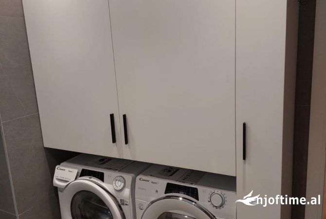 Appartamento in affitto a Tirana 2+1, SemiArredato