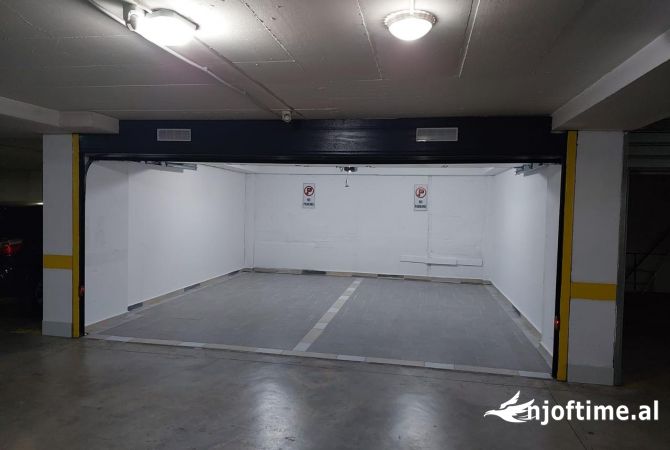 Appartamento in affitto a Tirana 2+1, SemiArredato