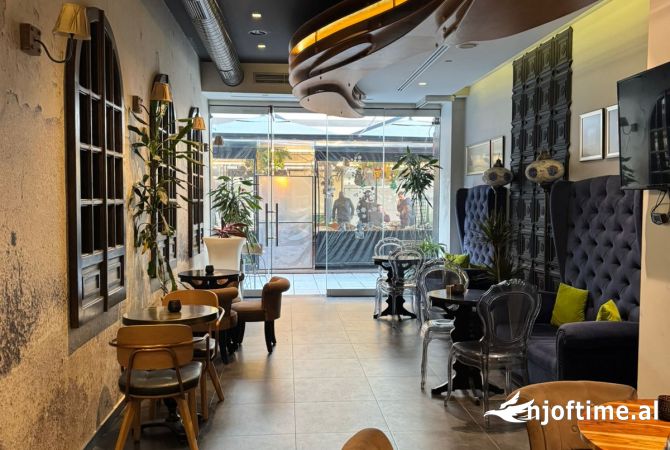 Shitet Biznes Lokal tek Komuna e Parisit/ 15,000Euro