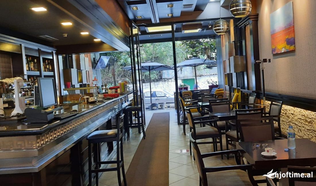 Shitet Bar-Caffe tek Rruga e Barrikadave/ 345,000 Euro