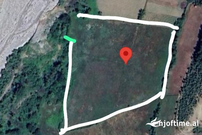 Shitet toke tek Truga e Arbrit/ 770,000 €