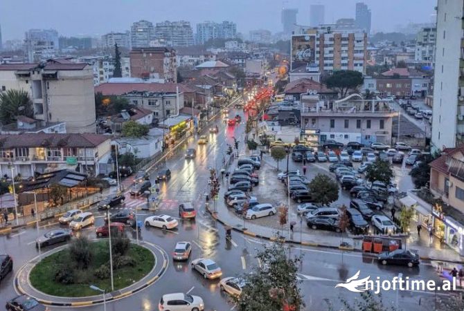 Ambient biznesi ne shitje 1+1 ne Tirane - 580,000 Euro