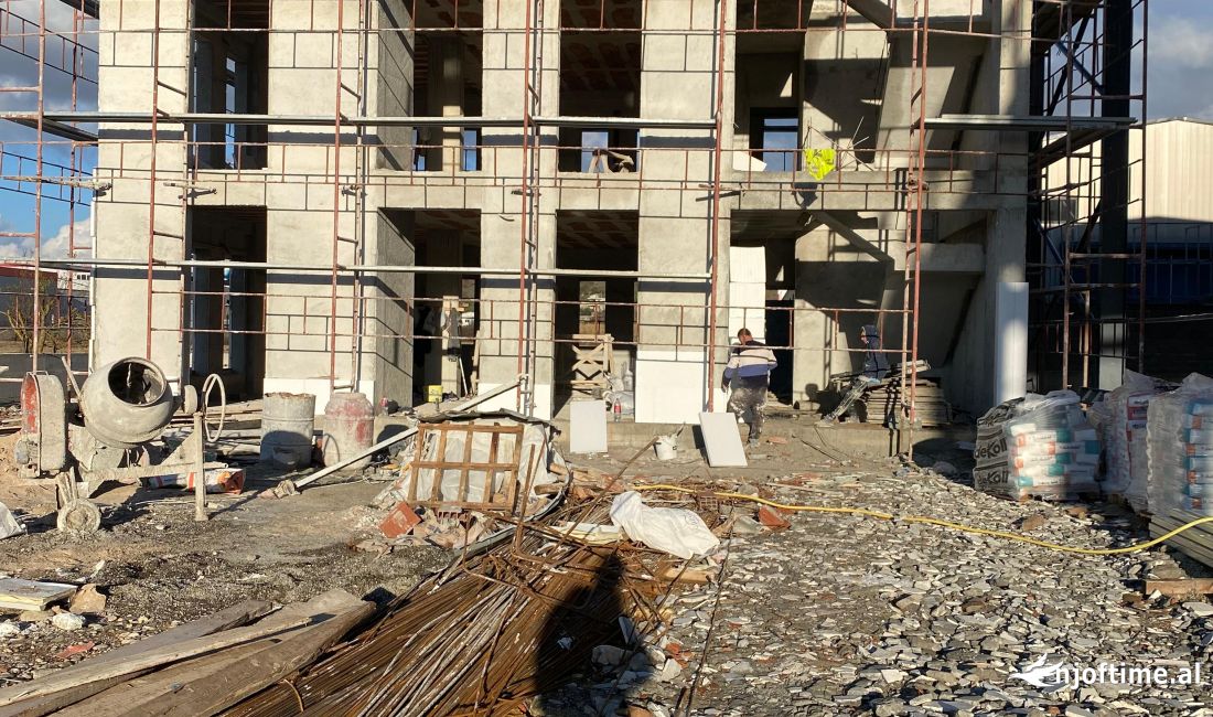 Jepet me qera kapanon ne Vaqarr/ 7500 euro