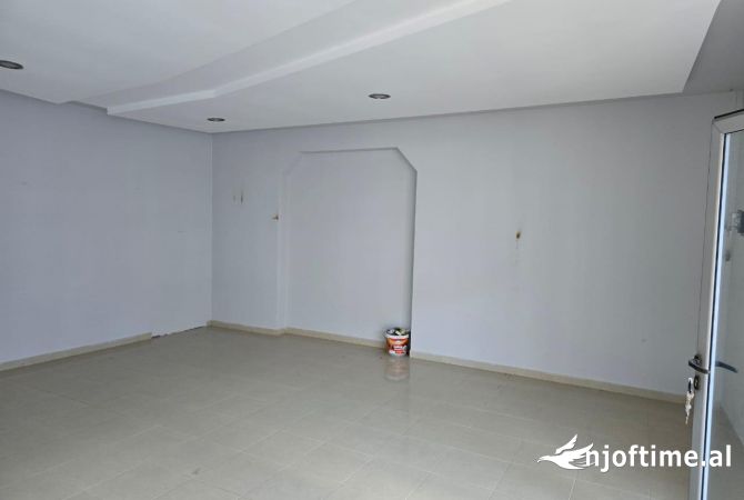 Jepet me qera ambient biznesi Astir/ 20,000 ALL