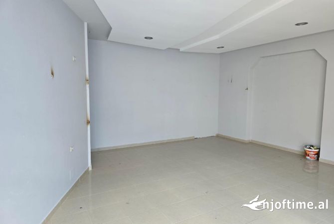 Jepet me qera ambient biznesi Astir/ 20,000 ALL