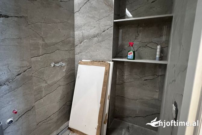 Shtepi me qera Apartament ne Tirane, 2+1, Mobilimi E mobiluar, Pagesa 1,300  Euro.