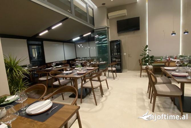 Shitet Biznesi Restorant tek Komuna e Parisit, Kompleksi Kika 2