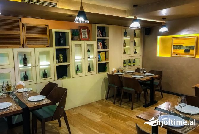 Jepet Restorant me qera tek Rruga e Durresit/ 1500 euro