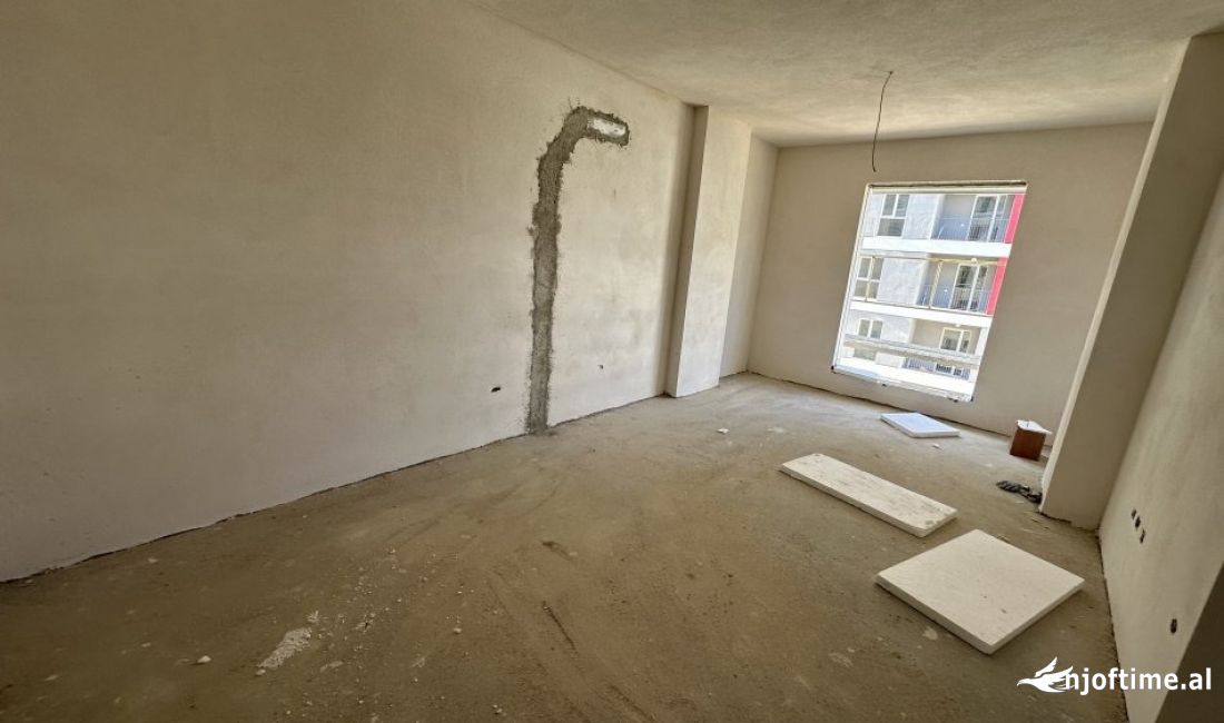 Shtepi ne shitje Apartament ne Tirane, 2+1, Mobilimi Bosh, pa mobiluar, Pagesa 114,000  Euro.