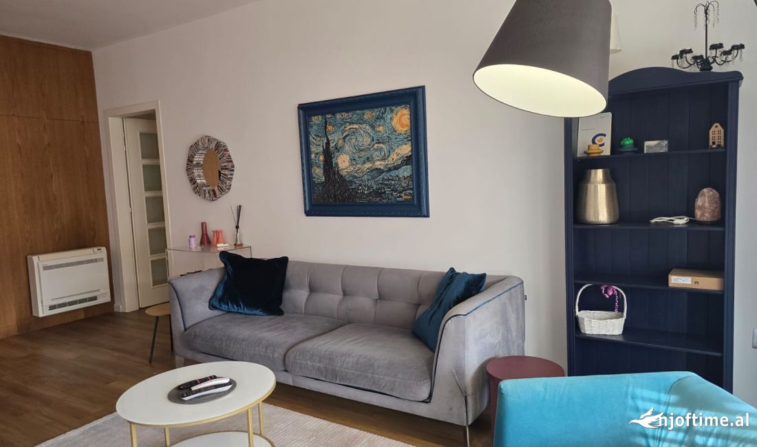 Shtepi me qera Apartament ne Tirane, 2+1, Mobilimi E mobiluar, Pagesa 1,000  Euro.