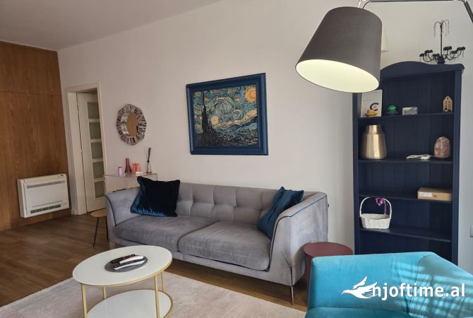 Jepet me qira apartament 2+1+2 tek Liqeni i Thate/ 1000 euro