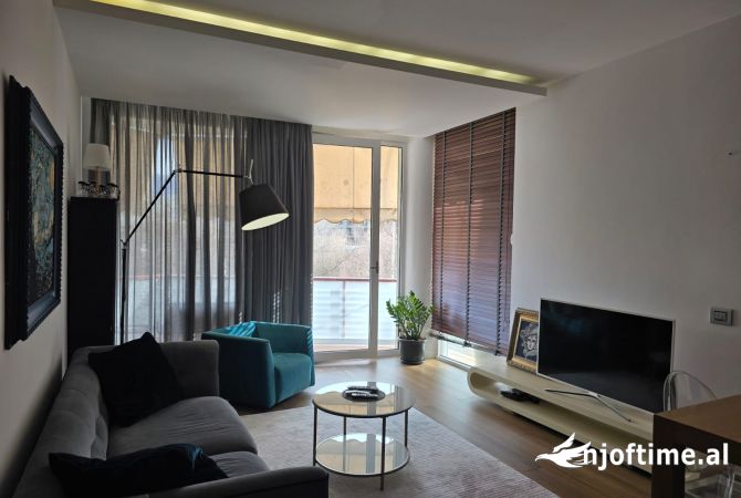 Shtepi me qera Apartament ne Tirane, 2+1, Mobilimi E mobiluar, Pagesa 1,000  Euro.