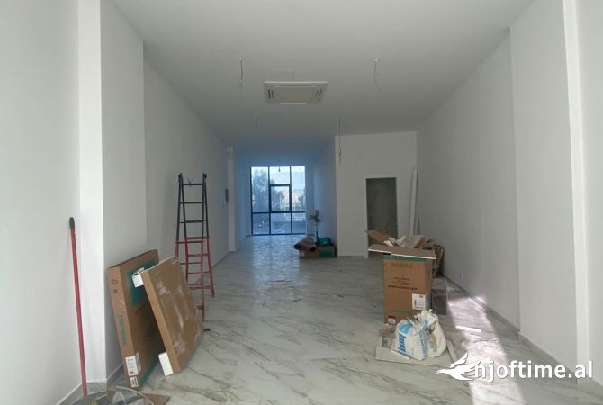 Business Property for Rent 1+1 in Tirana - 1,600 Euro