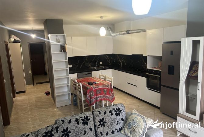 Jepet me qera apartament 2+1 ne Astir/ 550 Euro