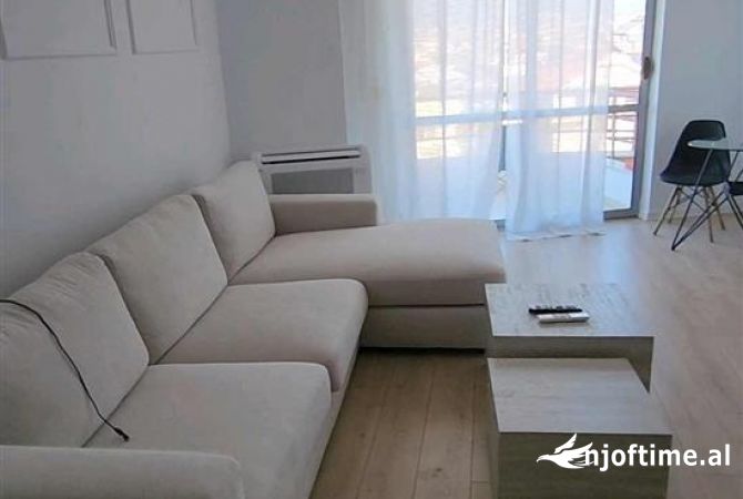 Shitet apartament 1+1 tek Kthesa e Kamzes/ 120,000 Euro