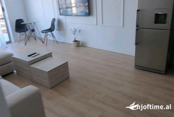 Shtepi ne shitje Apartament ne Tirane, 1+1, Mobilimi E mobiluar, Pagesa 120,000  Euro.