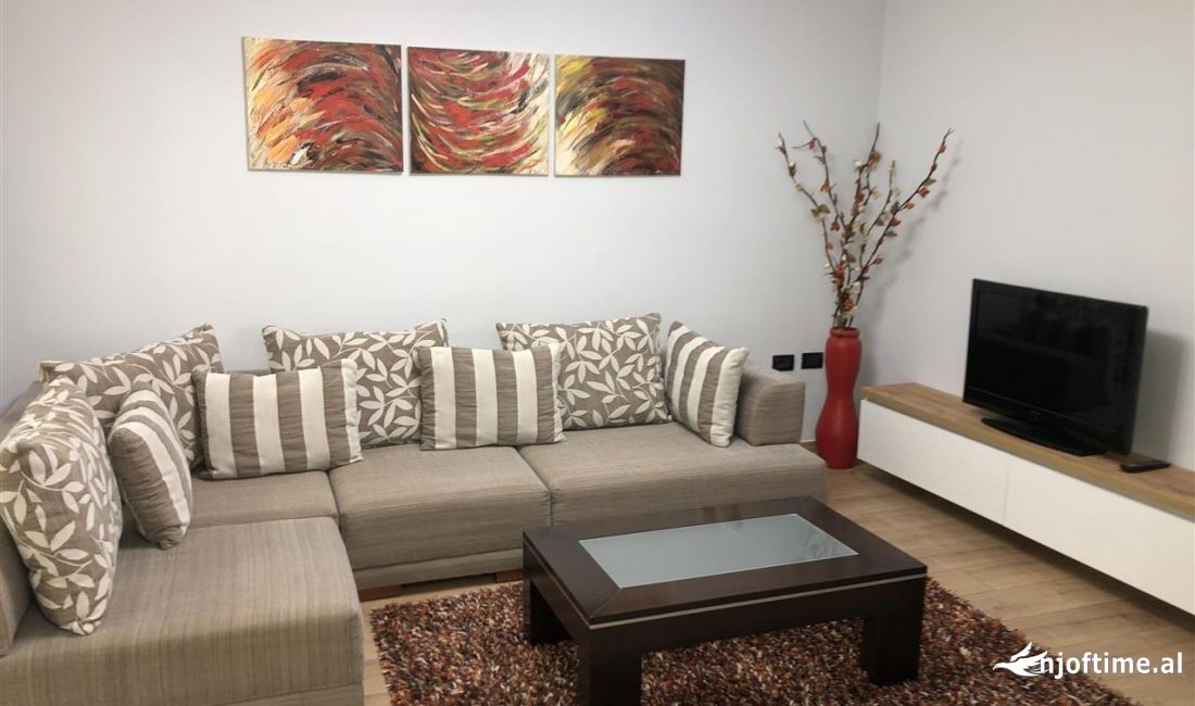 Appartamento in affitto a Tirana 1+1, Arredato