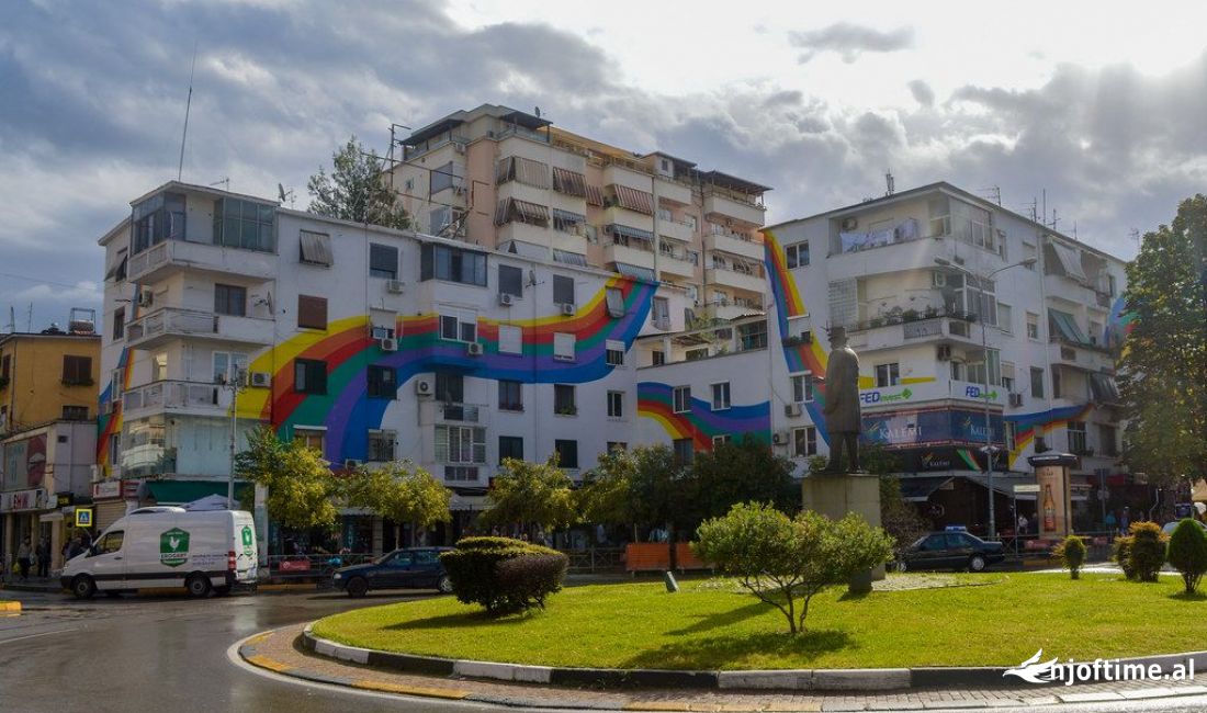 Shitet Dyqan ne Rruge Kryesore ne Bllok/ 268,000 Euro