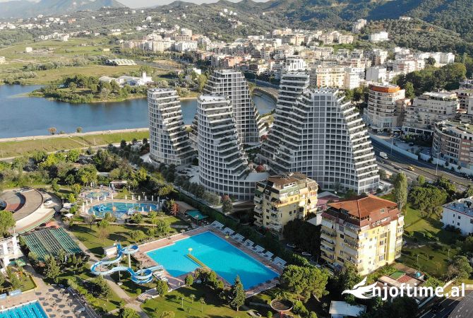 Ambiente Commerciale in Affitto 1+1 a Tirana - 1,900 Euro