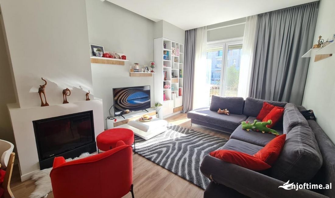 Shtepi ne shitje Apartament ne Tirane, 3+1, Mobilimi E mobiluar, Pagesa 430,000  Euro.