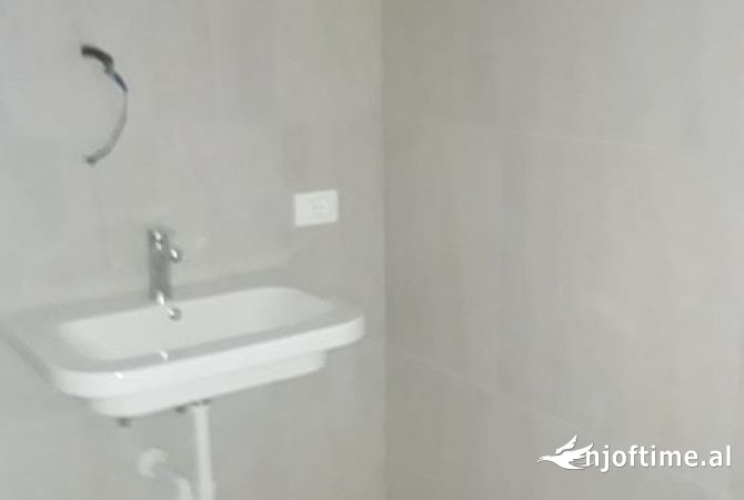 Shitet ambient tek Kompleksi Mangalem 21; 83,000Euro