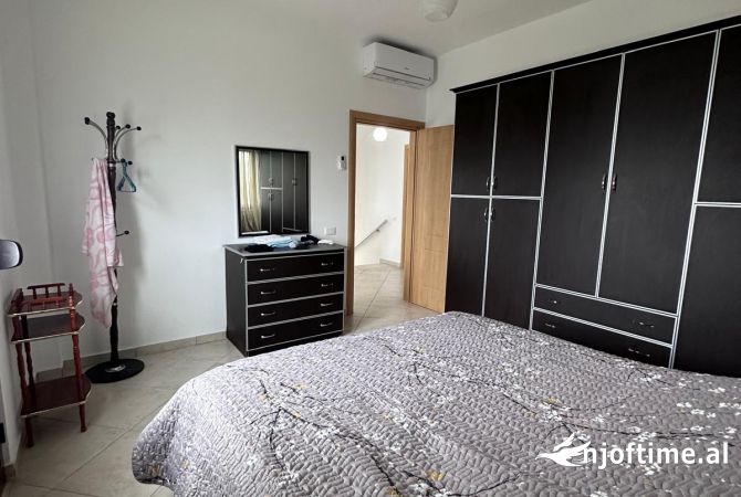 Shtepi ne shitje Vila Luksoze ne Durres, 6+1, Mobilimi E mobiluar, Pagesa 350,000  Euro.