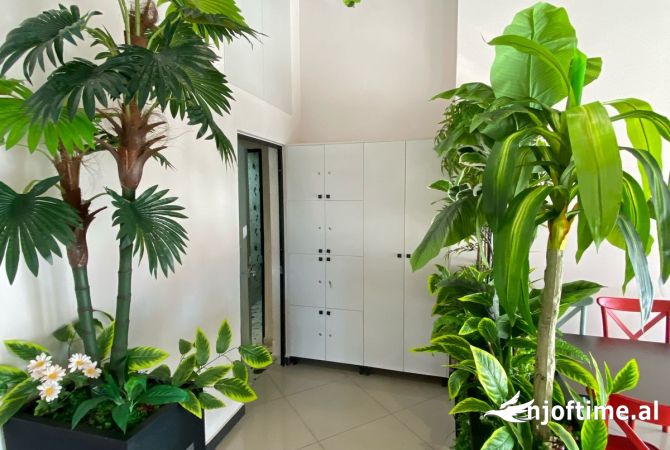 Shitet biznesi "Menxe" ne Astir/ 150'000 Euro 