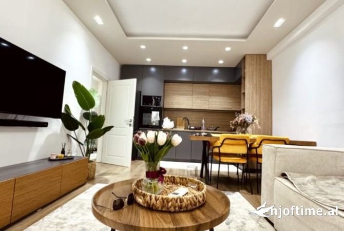 Shtepi ne shitje Apartament ne Tirane, 2+1, Mobilimi E mobiluar, Pagesa 210,000  Euro.