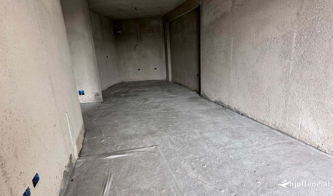 Apartment for sale in Tirana 1+1, Emty