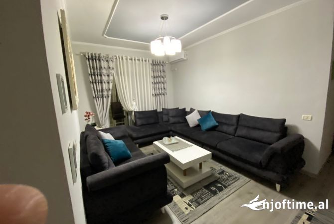 Jepet apartament me qera 1+1 ne Astir/ 400€