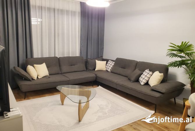Shtepi me qera Apartament ne Tirane, 2+1, Mobilimi Pjeserisht e mobiluar, Pagesa 1,500  Euro.