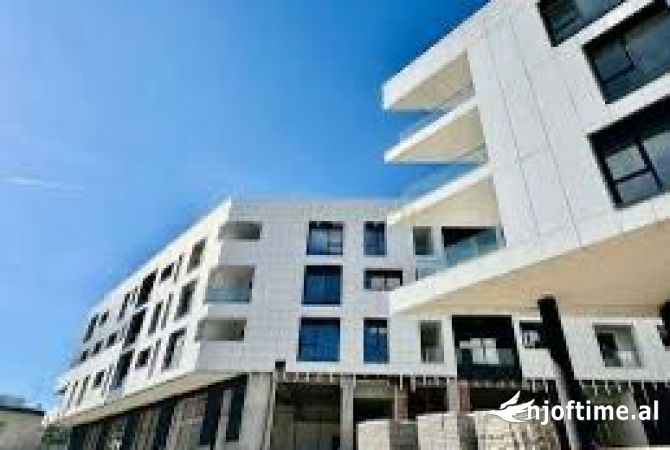 Business Property for Rent 1+1 in Tirana - 900 Euro