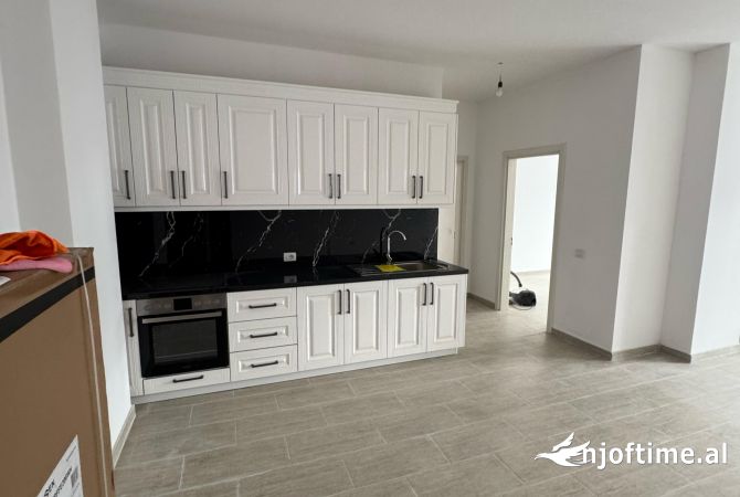 Shtepi me qera 1+1 ne Tirane - 400 Euro