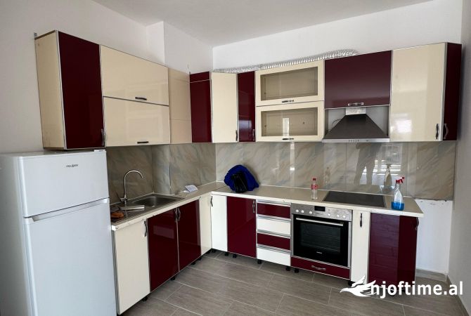 Shtepi me qera 2+1 ne Tirane - 400 Euro