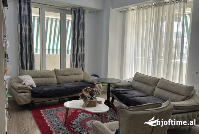 Shitet apartament 3+1+2+P tek 21 Dhjetori, Kompleksi Magnet/ 465,000 euro