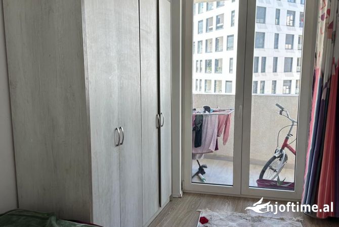 Shtepi ne shitje Apartament ne Tirane, 3+1, Mobilimi E mobiluar, Pagesa 465,000  Euro.