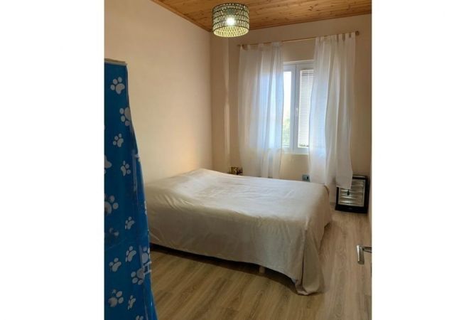 Shtepi ne shitje Apartament ne Tirane, 7+1, Mobilimi E mobiluar, Pagesa 350,000  Euro.
