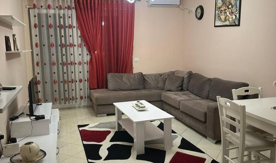 Shtepi me qera Apartament ne Tirane, 1+1, Mobilimi E mobiluar, Pagesa 40,000  Leke.