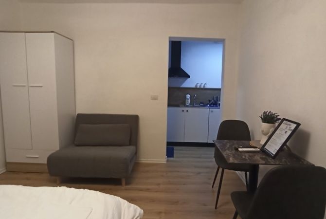 Shtepi me qera Apartament ne Tirane, Garsoniere, Mobilimi E mobiluar, Pagesa 400  Euro.